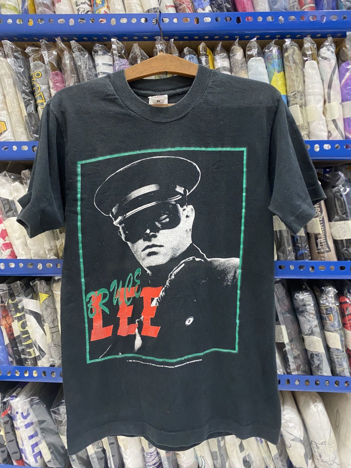 Vintage VINTAGE 1996 BRUCE LEE GREEN HORNET TEES Size US S / EU 44-46 / 1 - 1 Thumbnail