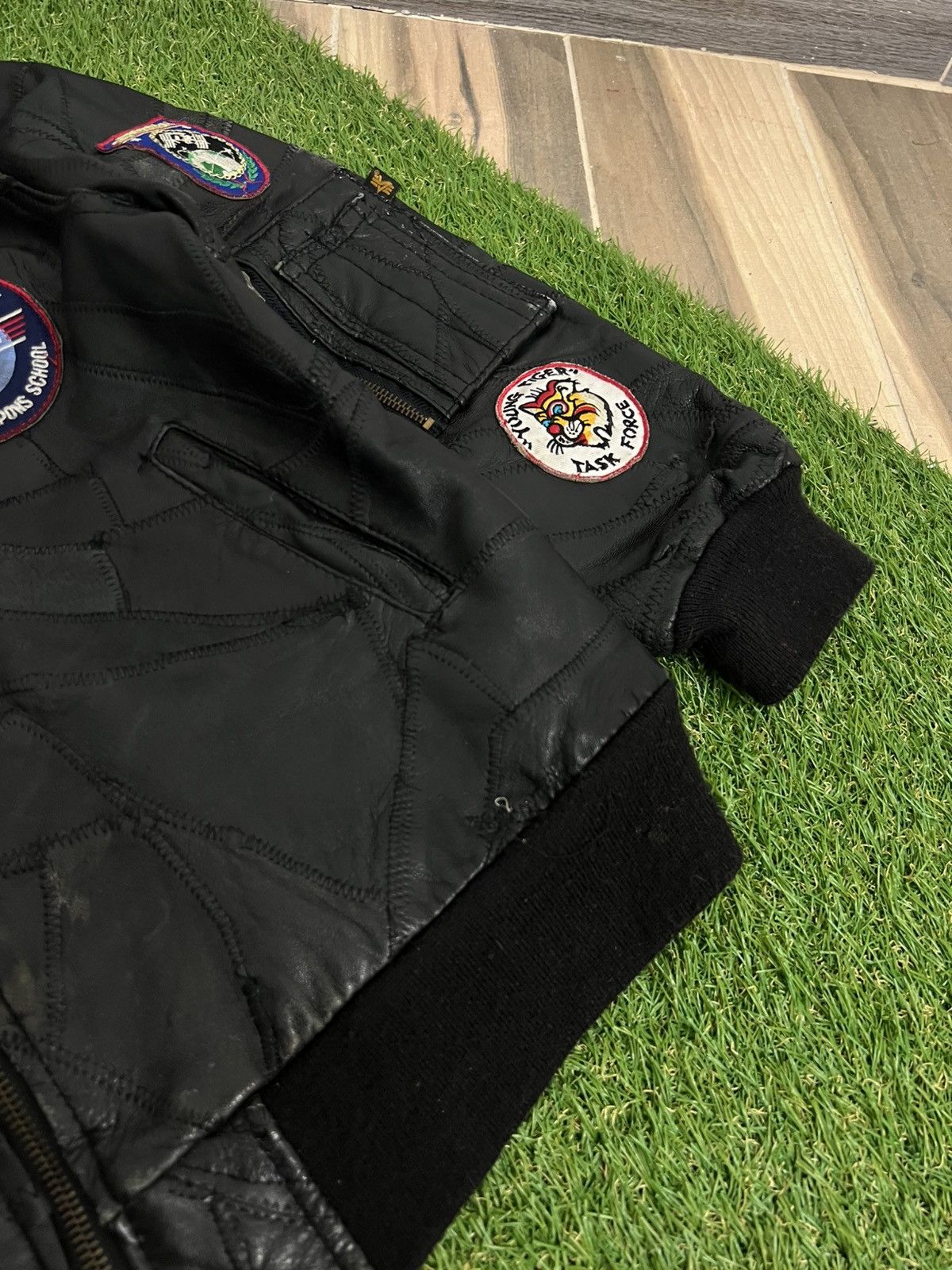 Alpha Industries × Vintage Vintage Alpha Industries Leather Patchwork Top Gun Jacket Size S / US 4 / IT 40 - 4 Thumbnail