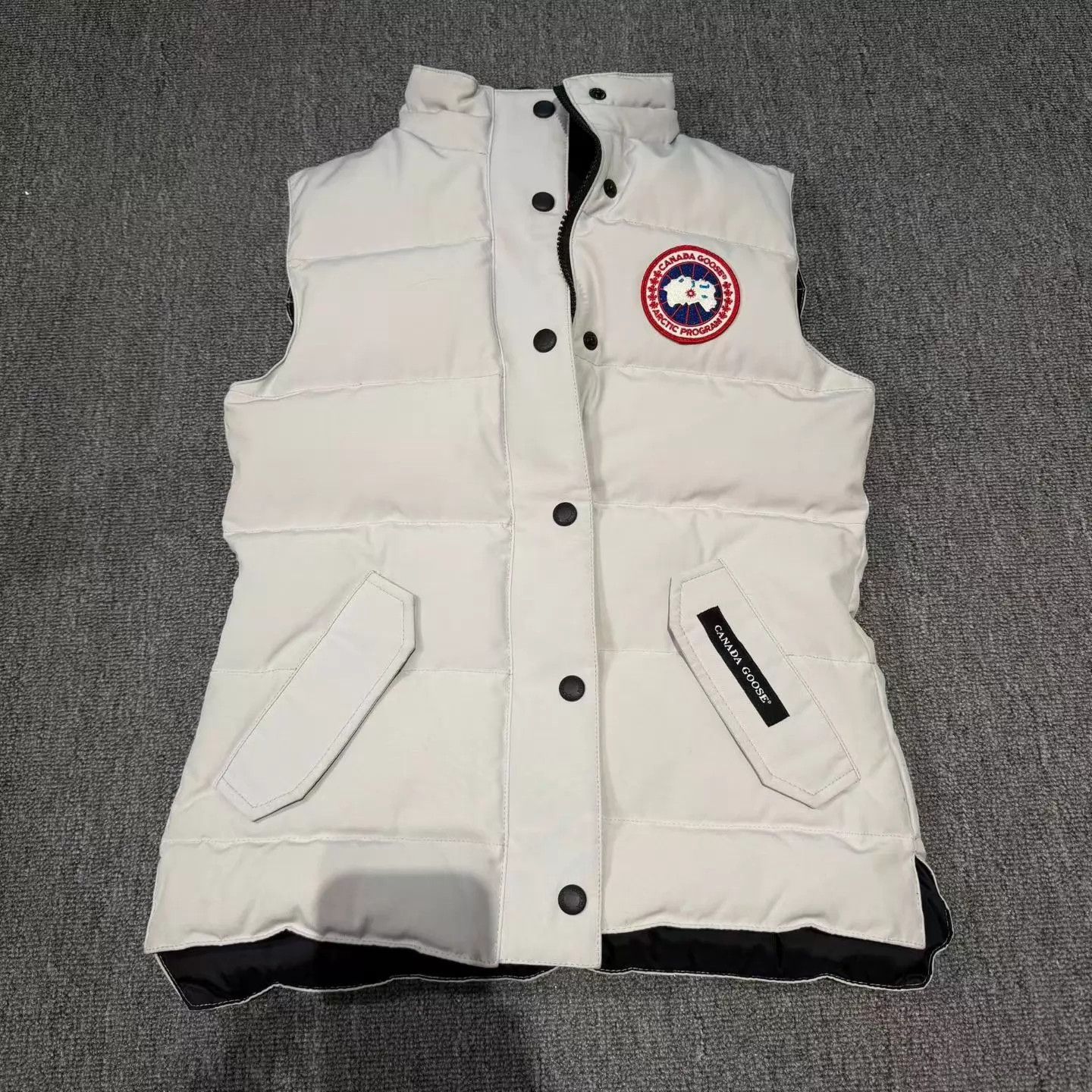 Canada Goose CANADA GOOSE Gray Down Vest 2XS Dry Cleaned New Size XXS / US 00 / IT 34 - 1 Thumbnail