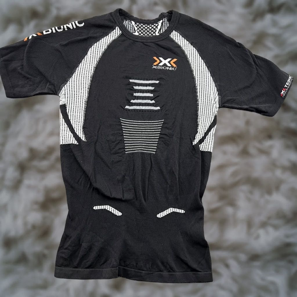 Vintage X-Bionic The Trick Mens Compression Shirt Medium Short Black Sleeves Running Shirt Mens XS? Size US M / EU 48-50 / 2 - 1 Thumbnail