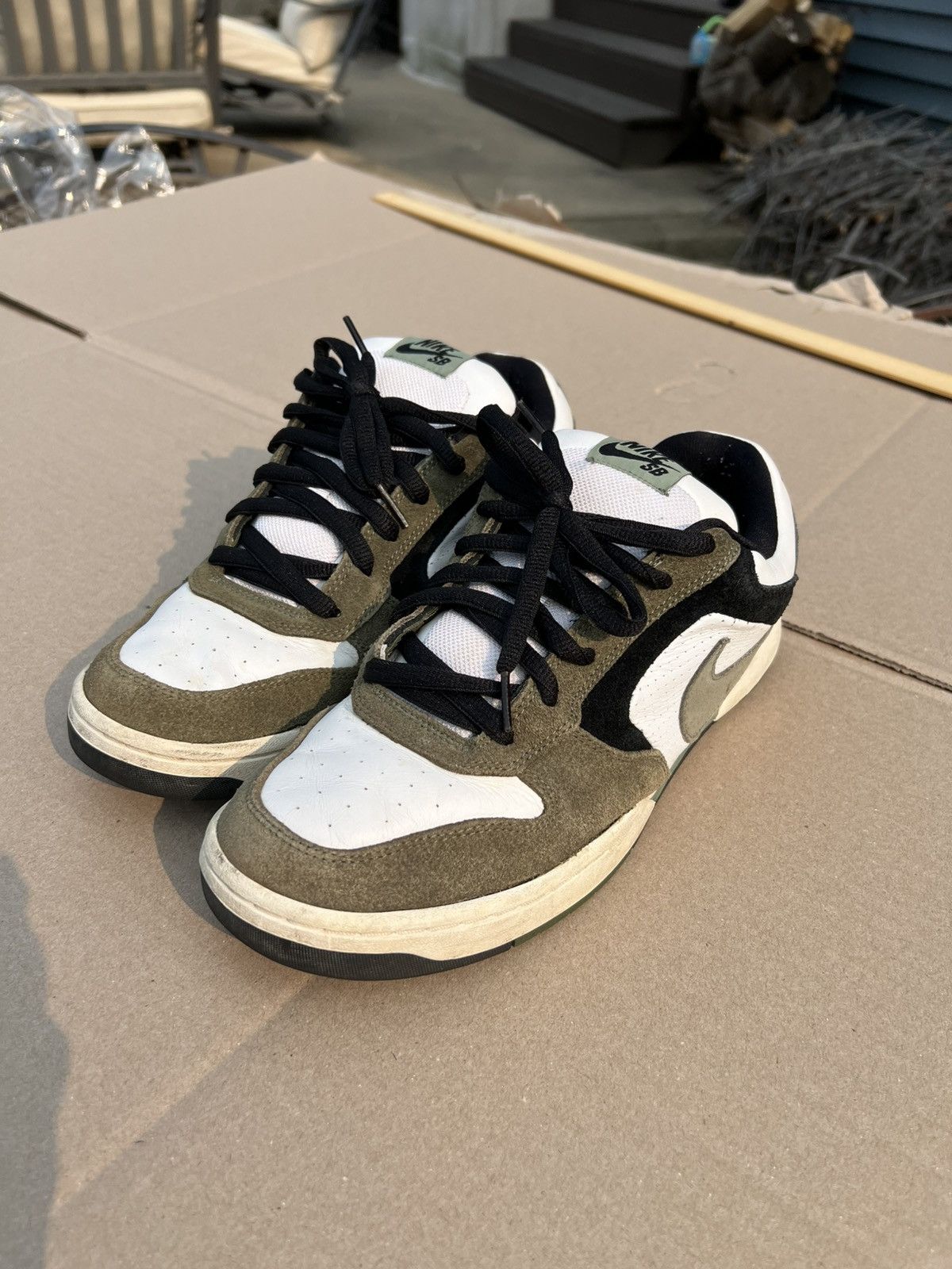 2007 Nike SB Zoom Air Regime Brown Suede Sneakers