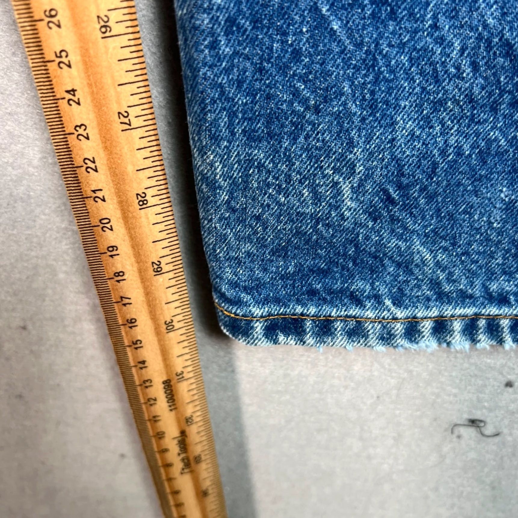 Levi's Levi's 505 Jeans Mens Size 38 x 31 Blue Denim Straight Pocket Cotton Classic Vintage No 5-Pocket Design Regular Waist 38 Inseam 31"} Size US 38 / EU 54 - 7 Thumbnail