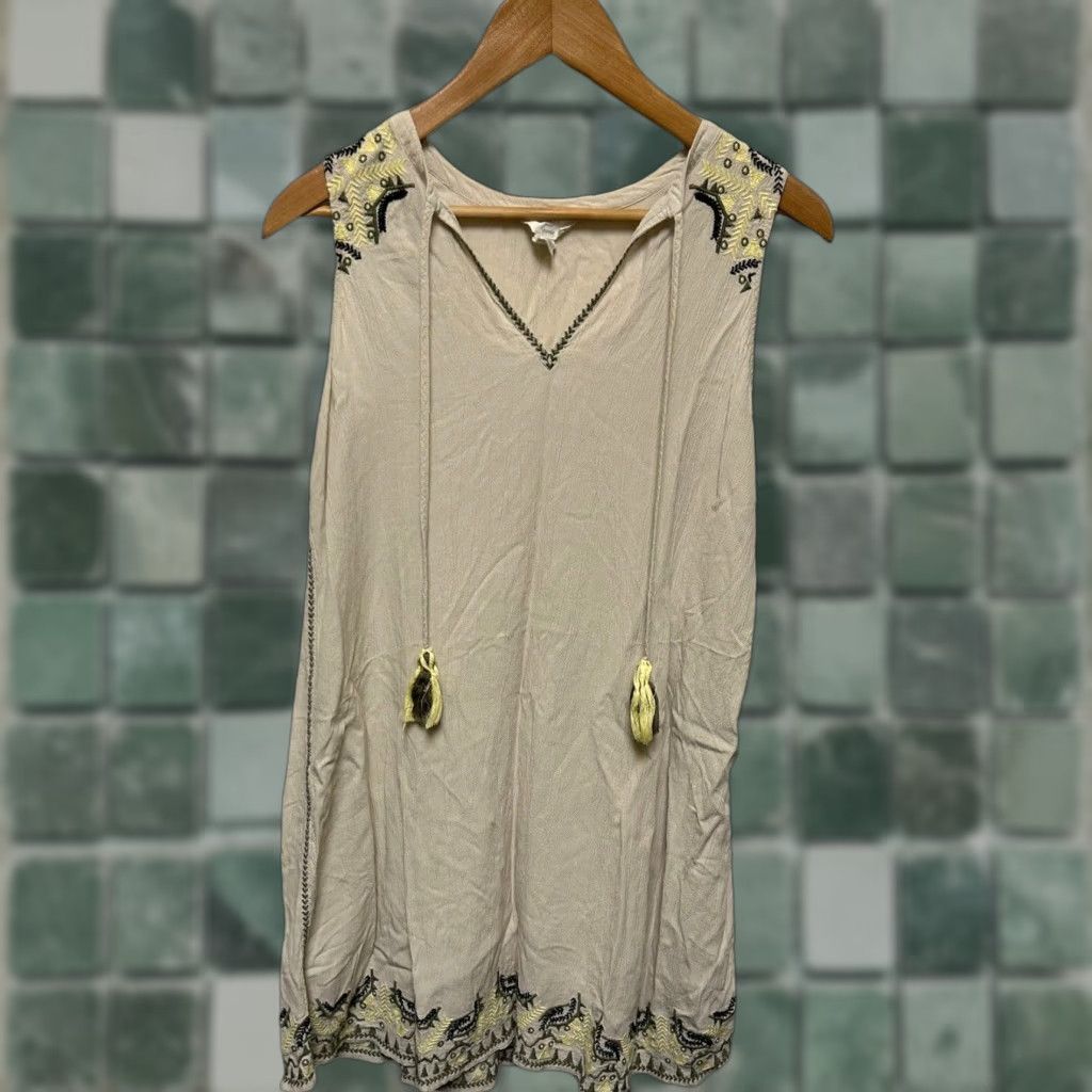 Loft VINTAGE Loft Beige Sleeveless Lounge Tassels Short Embroidered Oversized XS Size 26" / US 2 / IT 38 - 1 Thumbnail