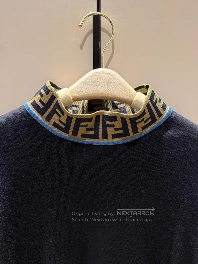 Fendi Fendi Black wool knit sweater with vintage flower collar Size US M / EU 48-50 / 2 - 2 Thumbnail