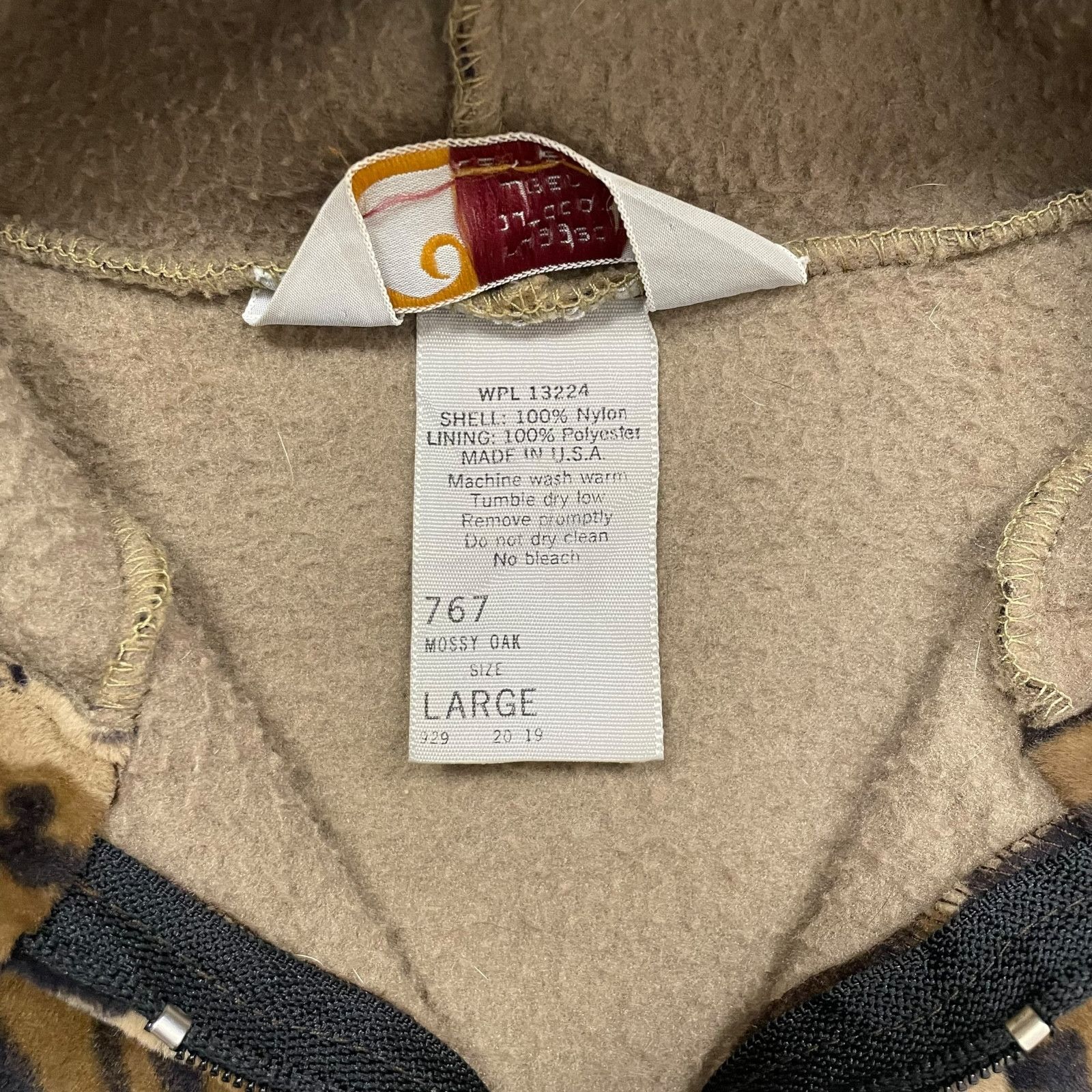 Carhartt RARE VTG 90s MOSSY OAK CAMO VELOUR FULL ZIP HOODED JACKET L Size US L / EU 52-54 / 3 - 6 Thumbnail