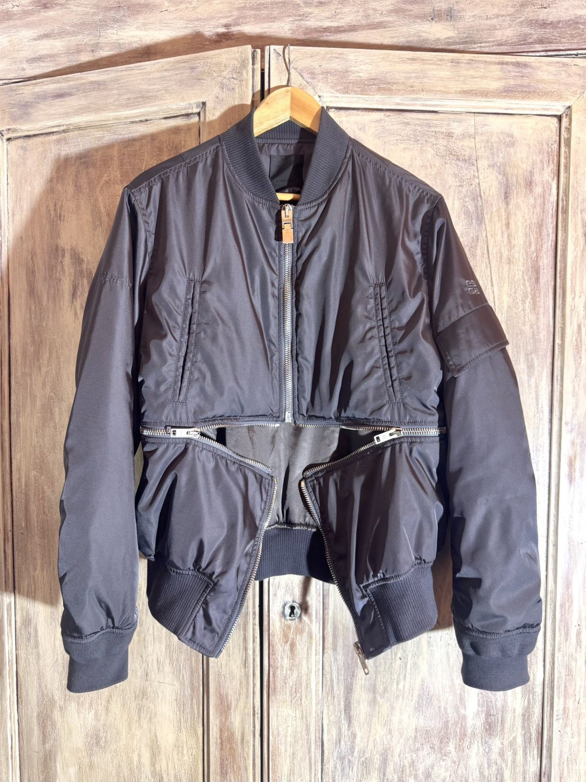 Givenchy Givenchy by MMW fw22 46 men grey stin bomber jacket Size US S / EU 44-46 / 1 - 9 Thumbnail