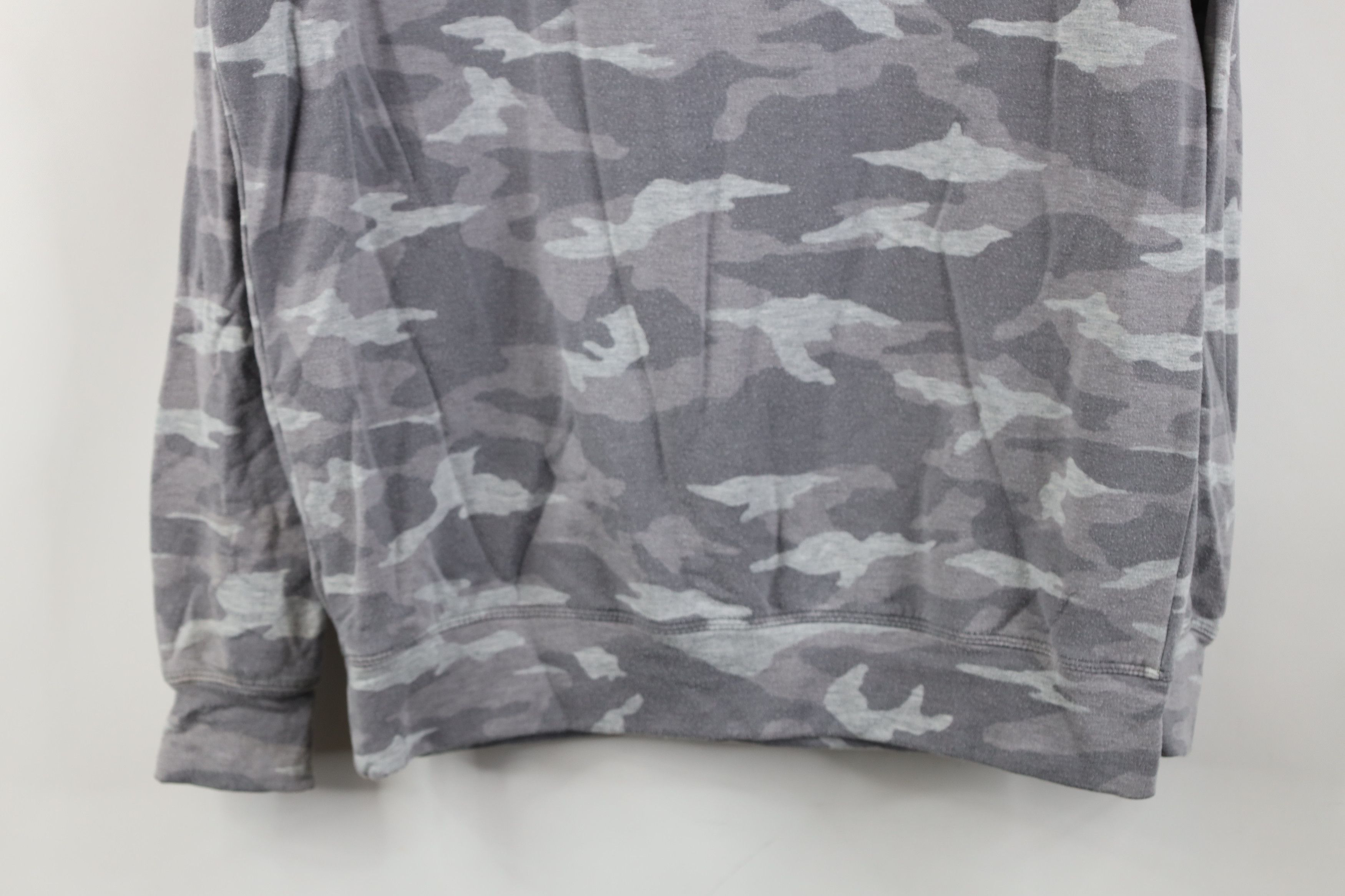 Athleta Athleta Camouflage French Terry Crewneck Sweatshirt Gray Size XS / US 0-2 / IT 36-38 - 11 Thumbnail