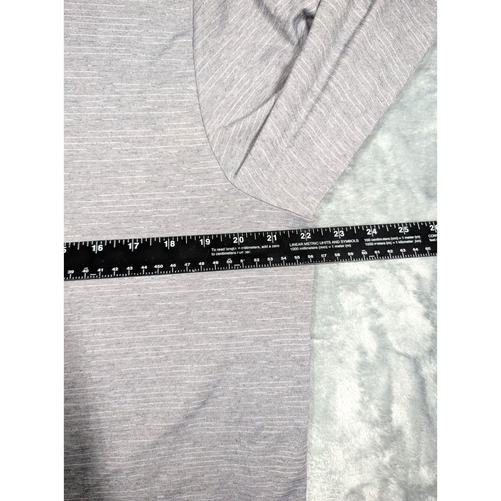 TravisMathew TravisMathew Pullover Mens Large Gray Quarter Zip Golf Long Sleeve Corning Logo Size US L / EU 52-54 / 3 - 3 Thumbnail