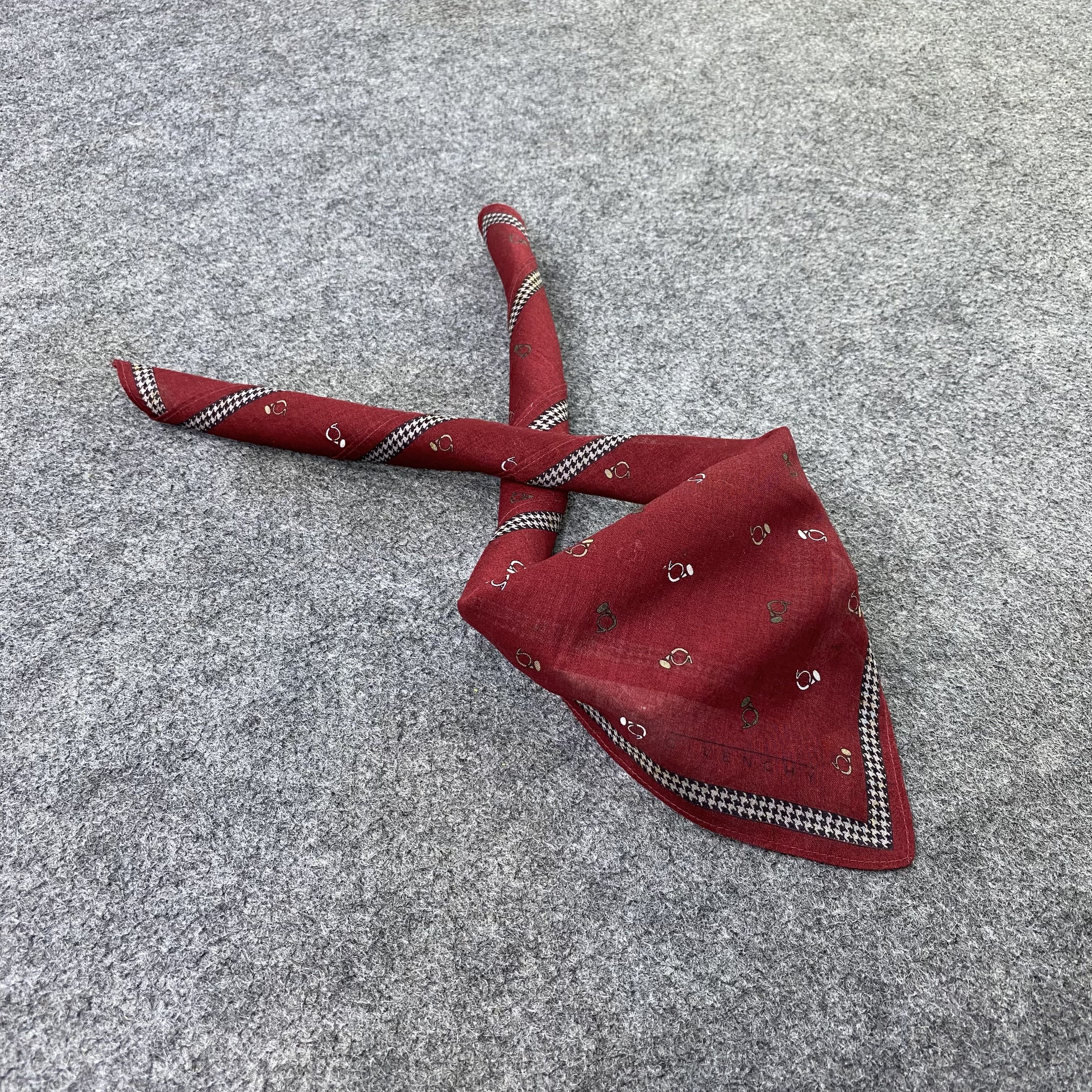 Givenchy Givenchy Handkerchief / Bandana / Neckerchief-B2361 Size ONE SIZE - 1 Thumbnail