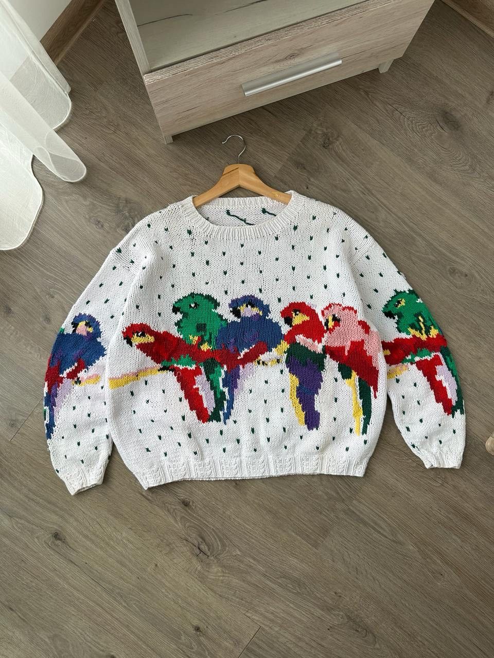Handmade × Japanese Brand × Vintage Vintage Japanese Rare White Knit Parrot Handicrafts Sweater Size S / US 4 / IT 40 - 5 Thumbnail