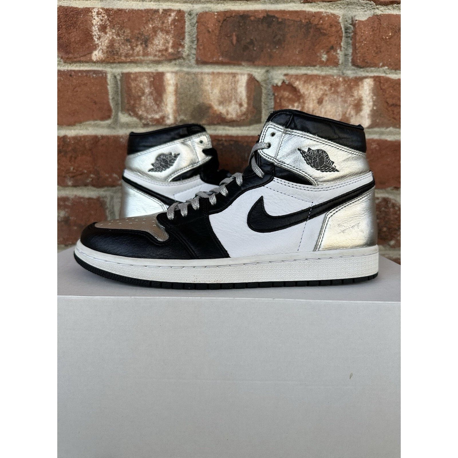 Jordan Brand Jordan 1 High OG Metallic Silver W - Size 8w/6.5m Size US 8 / IT 38 - 1 Thumbnail