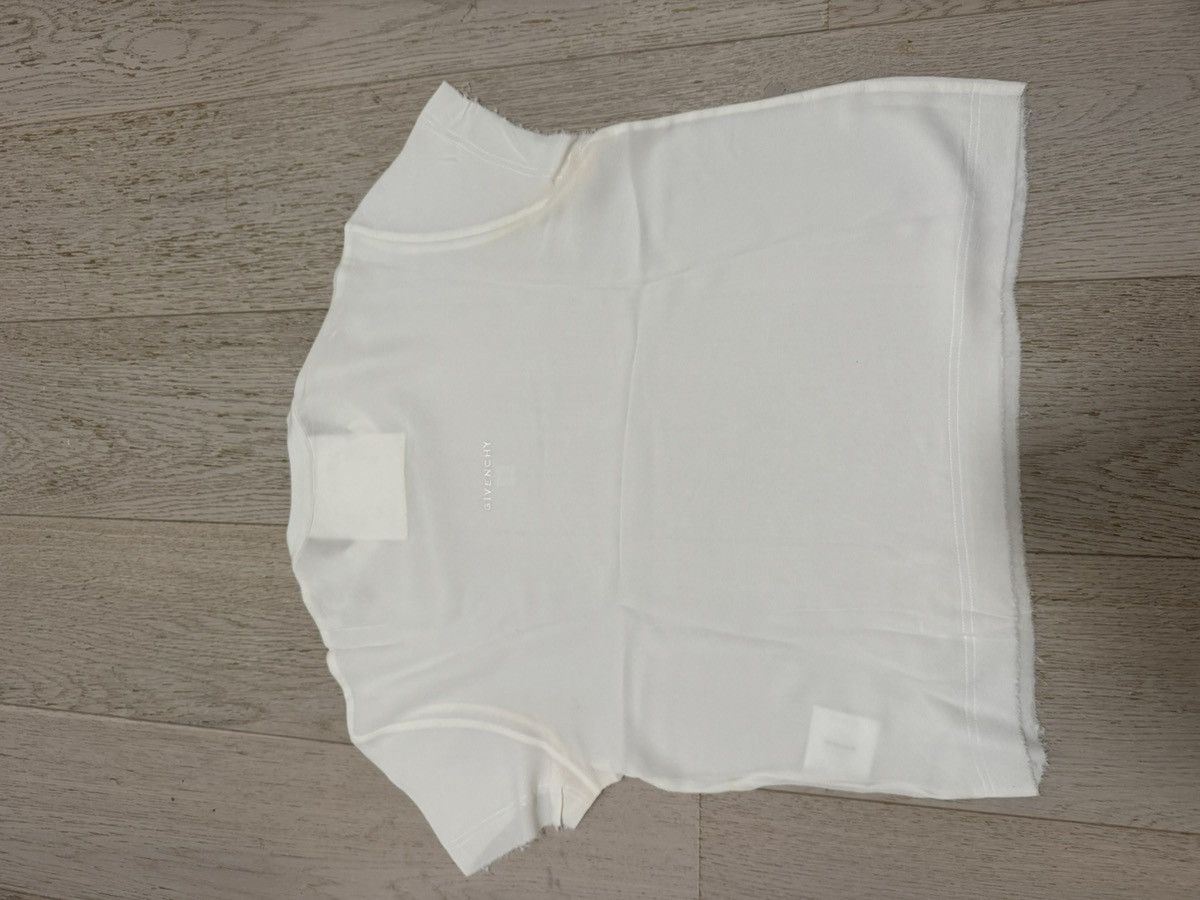 Givenchy White givenchy t-shirt - SILK Size US XS / EU 42 / 0 - 4 Thumbnail