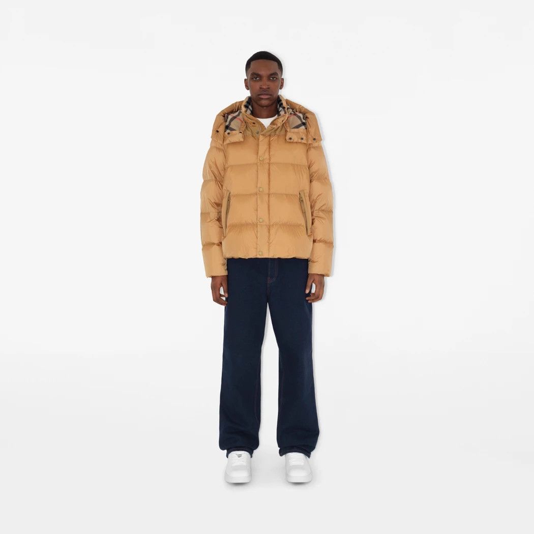 Burberry o1w1db10824 Detachable Sleeve Nylon Puffer Jacket in Honey Size US L / EU 52-54 / 3 - 2 Thumbnail
