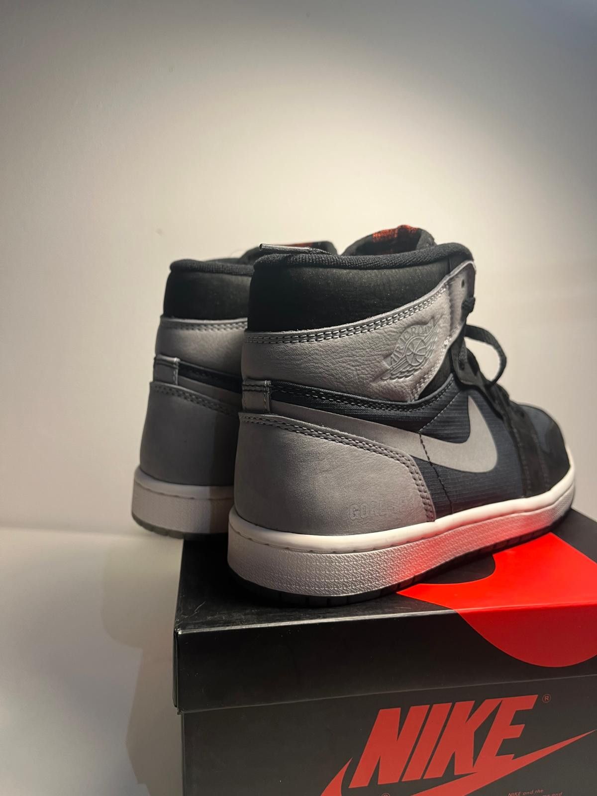 Nike Jordan 1 Retro High Element GoreTex Black Particle Grey 40.5 Size US 7.5 / EU 40-41 - 6 Thumbnail