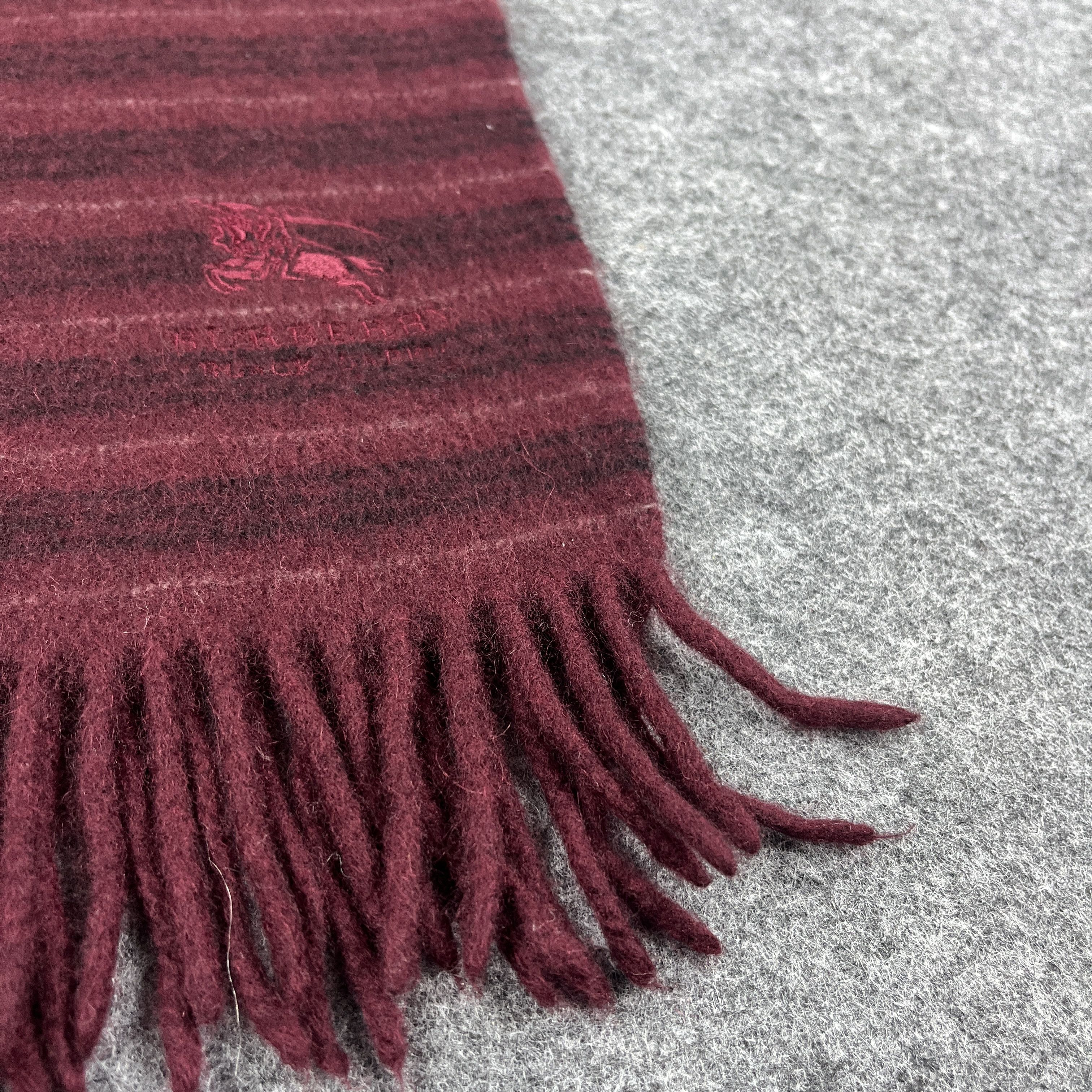 Burberry Burberry Scarf / Muffler / Neckwear T1033 Size ONE SIZE - 8 Thumbnail