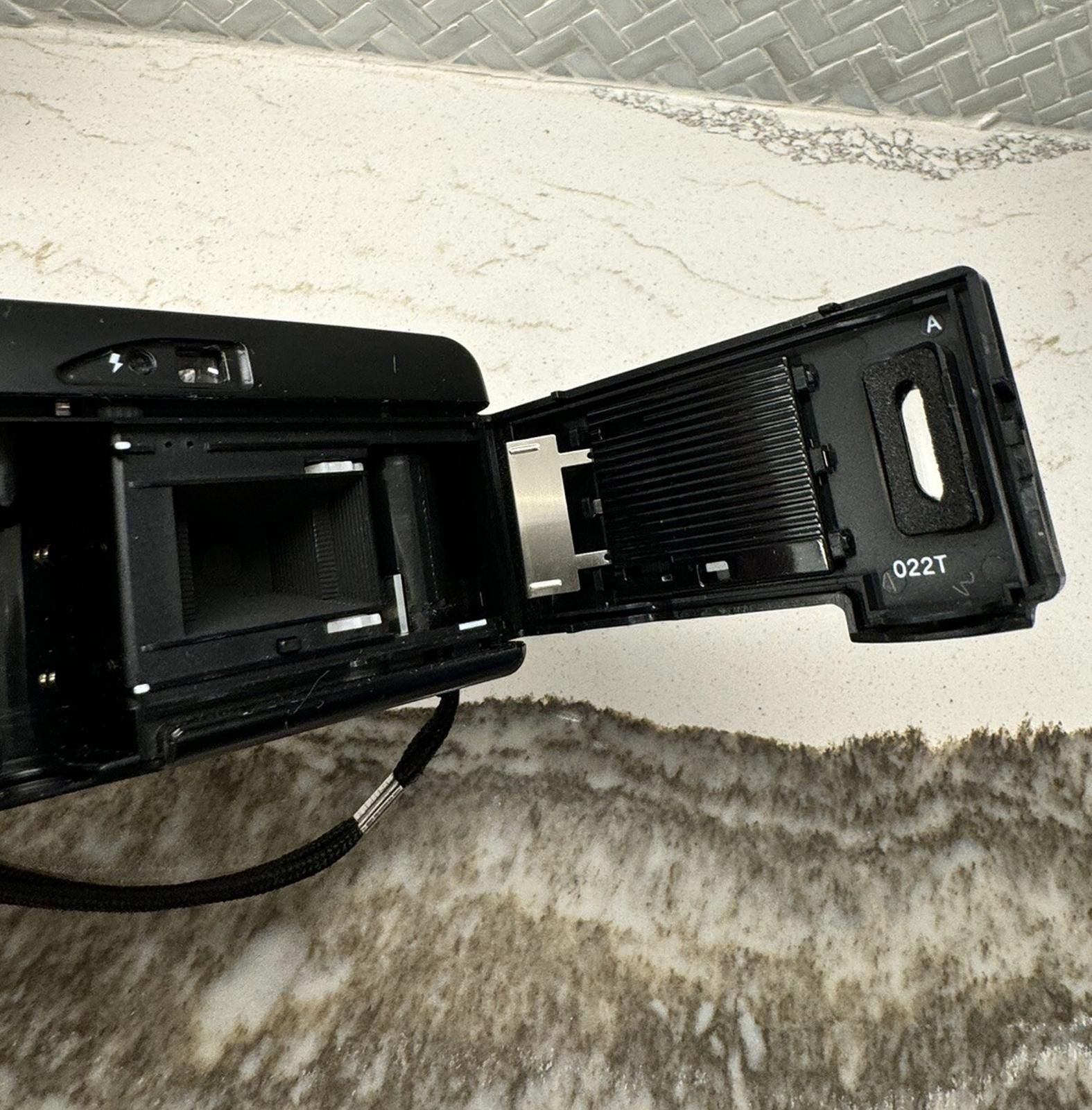 Other Vivitar Spree Plus 35mm Camera w/ Built-in Flash & Original Size ONE SIZE - 6 Thumbnail