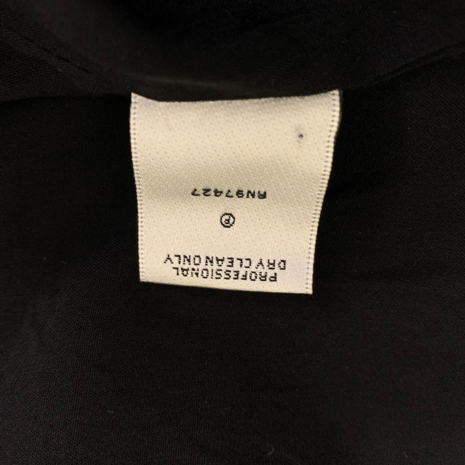 Neiman Marcus NEIMAN MARCUS M Black Polyethylene Sequined Snap Jacket Size M / US 6-8 / IT 42-44 - 6 Thumbnail