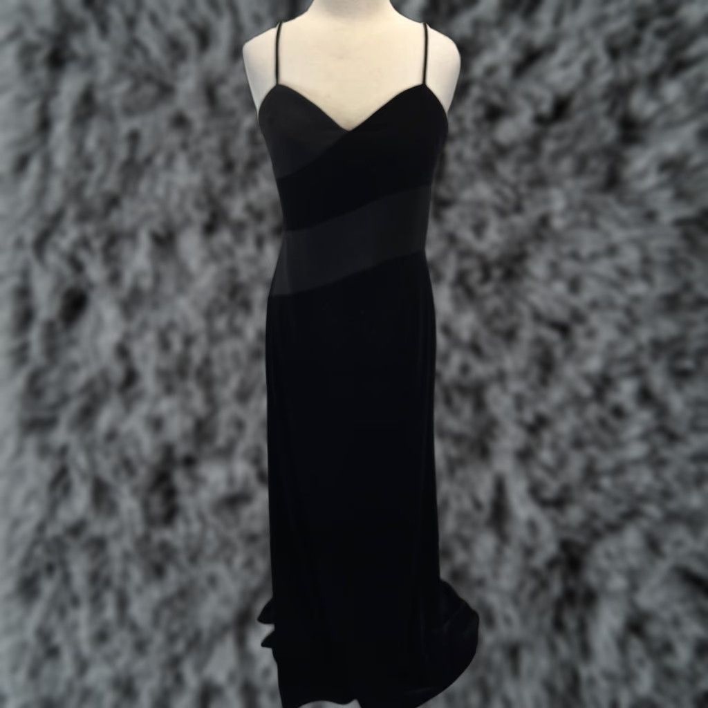 Alanui VINTAGE La Nuit Black Velvet Maxi Dress Gown 1990s Women's Size 12 Goth Eveningwear Size XL / US 12-14 / IT 48-50 - 1 Thumbnail