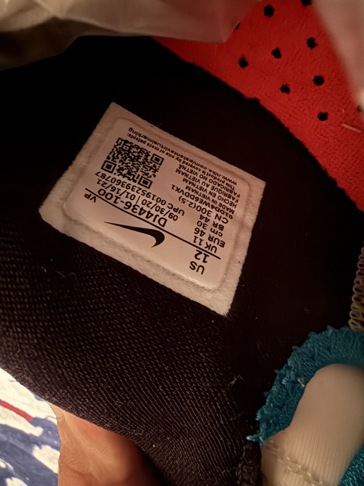 Nike Lebron 9 low Miami nights Size US 12 / EU 45 - 6 Thumbnail