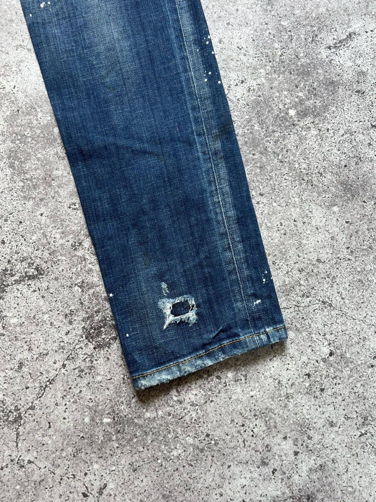Dsquared2 Dsquared2 Men's Distressed Denim Jeans Slim Size US 32 / EU 48 - 14 Thumbnail