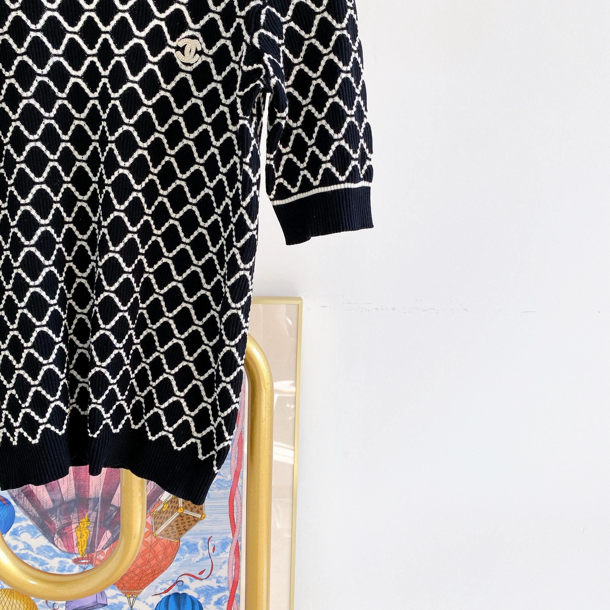 Chanel Chanel Quilted Black Backless Knit T-shirt 38 Size S / US 4 / IT 40 - 5 Thumbnail