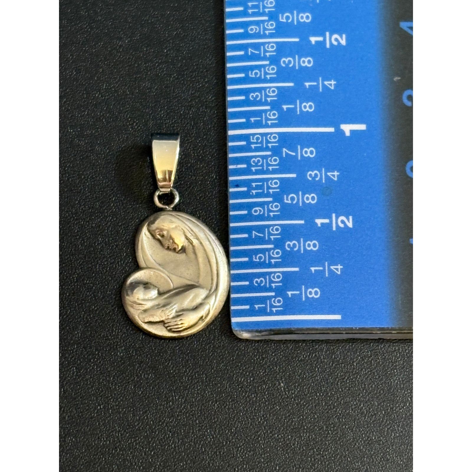 Other Vintage Sterling Silver 925 Madonna and Child Pendant 2g Size ONE SIZE - 2 Thumbnail