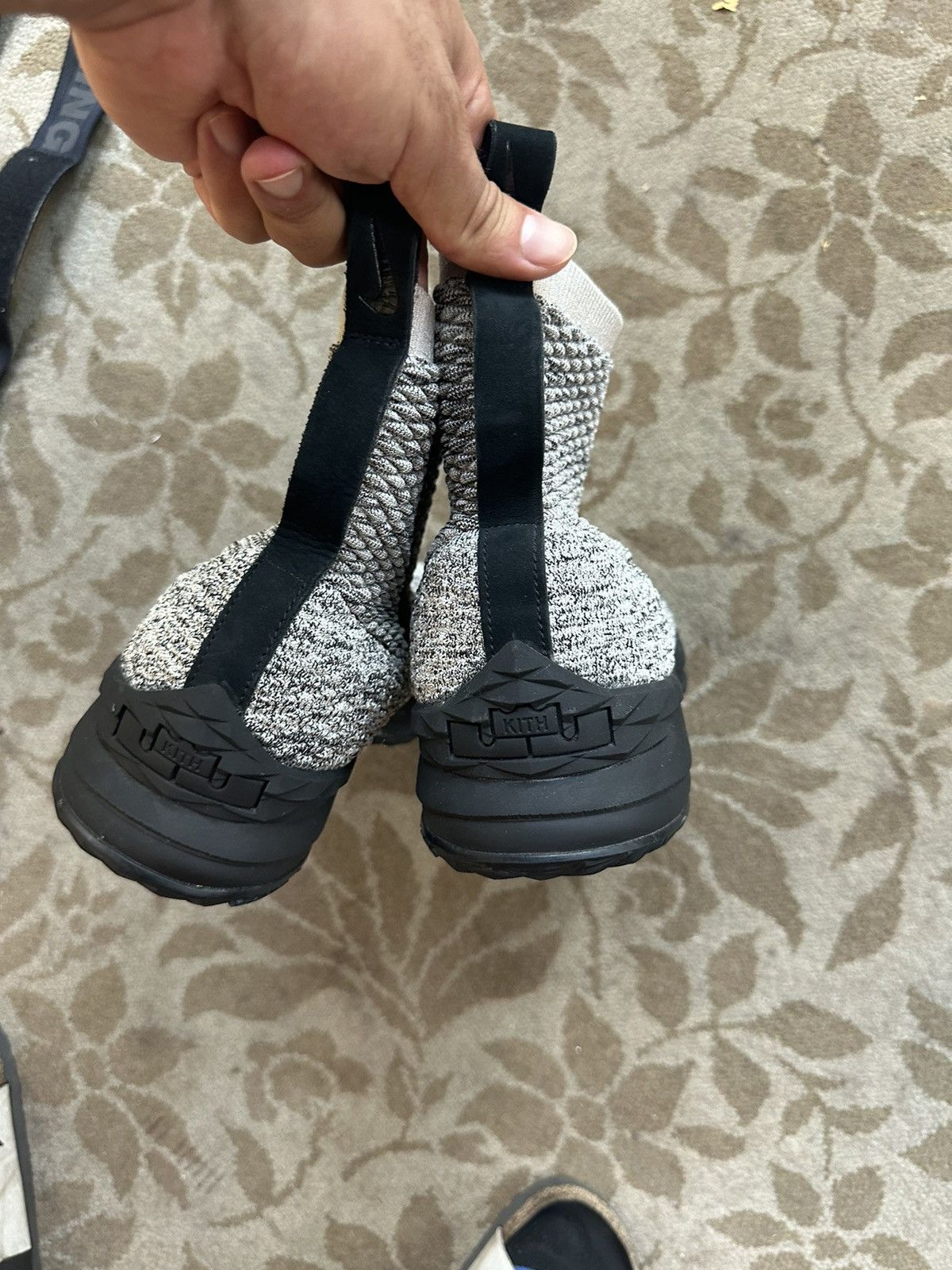 Kith × Nike Kith x LeBron Lifestyle 15 'Concrete' Size US 12 / EU 45 - 5 Thumbnail