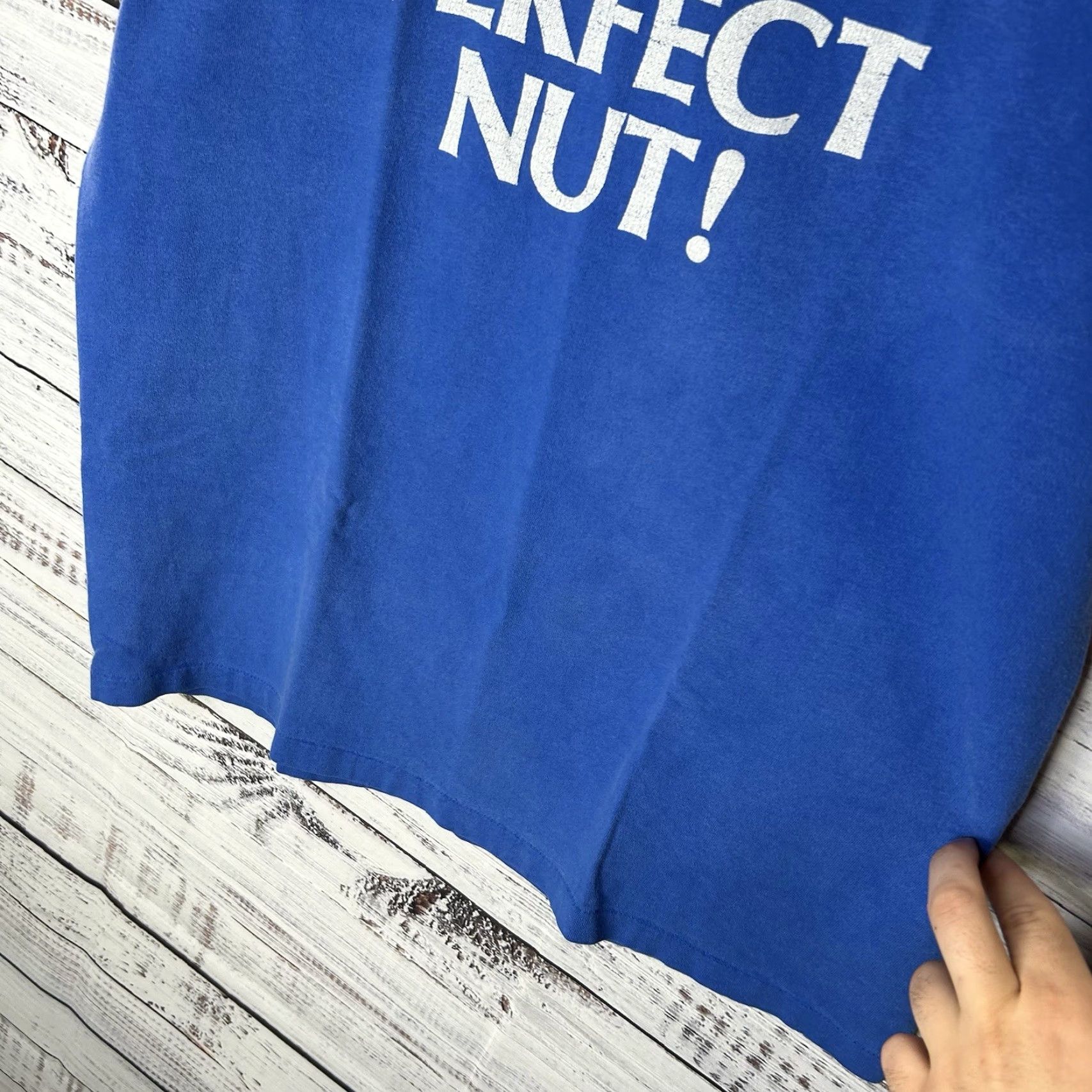 Hanes VINTAGE Hanes T-Shirt 80s 90s Graphic Print Honolulu Hawaii Honokaa Macadamia Nuts Crew Neck Short Sleeve Blue Medium Men Size US M / EU 48-50 / 2 - 3 Thumbnail