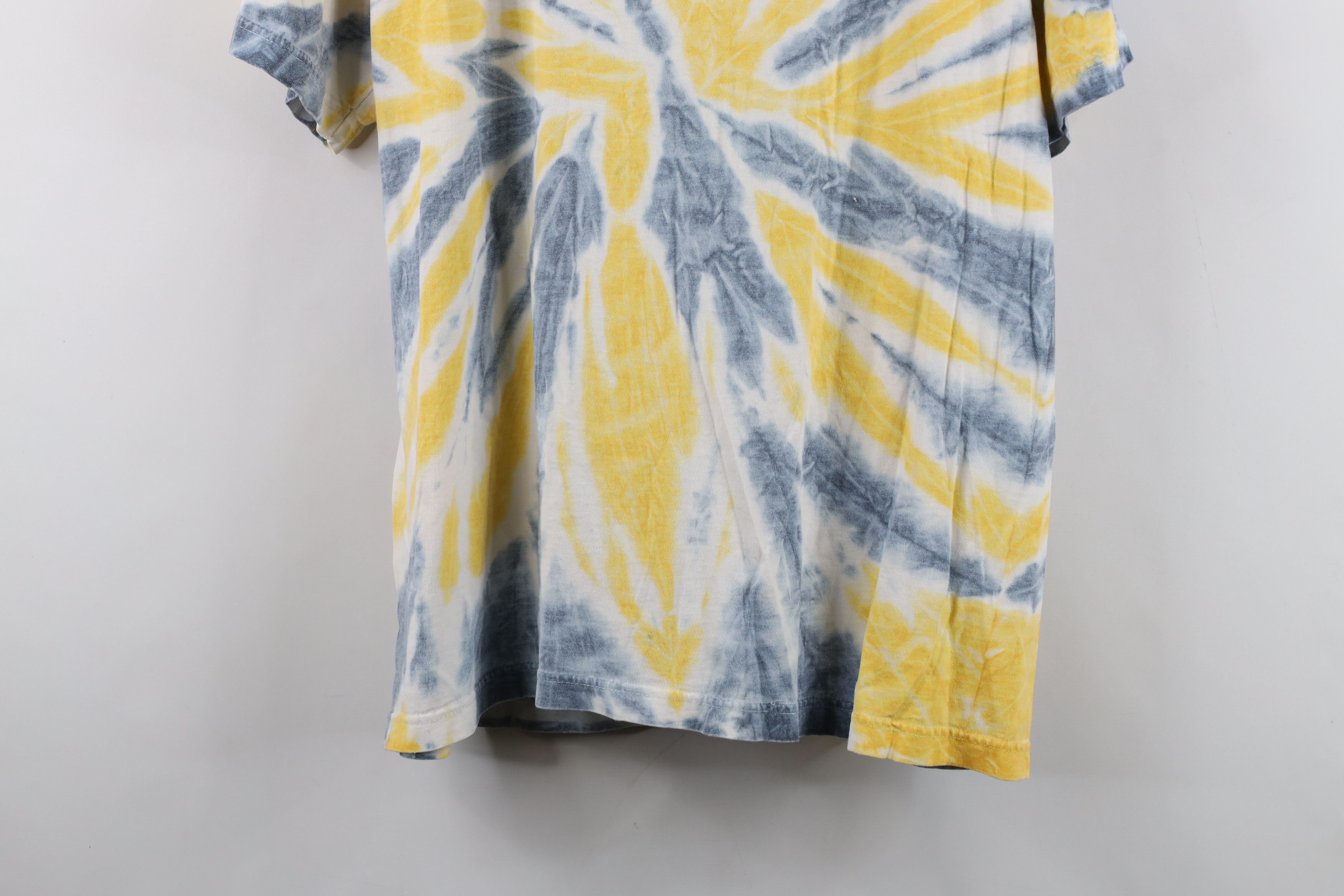 Vintage Vintage 90s Tie Dye University of Michigan Block M T-Shirt Size US L / EU 52-54 / 3 - 14 Thumbnail