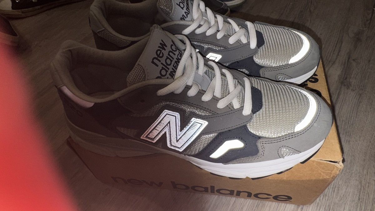 New Balance New Balance UK 920 Limited Silver w 3M Size US 9.5 / EU 42-43 - 3 Thumbnail