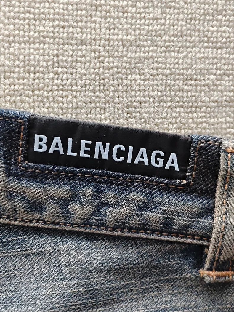 Balenciaga Balenciaga size xs 23fw Bootcut Slightly Raised Denim Pants Size US 28 / EU 44 - 4 Thumbnail