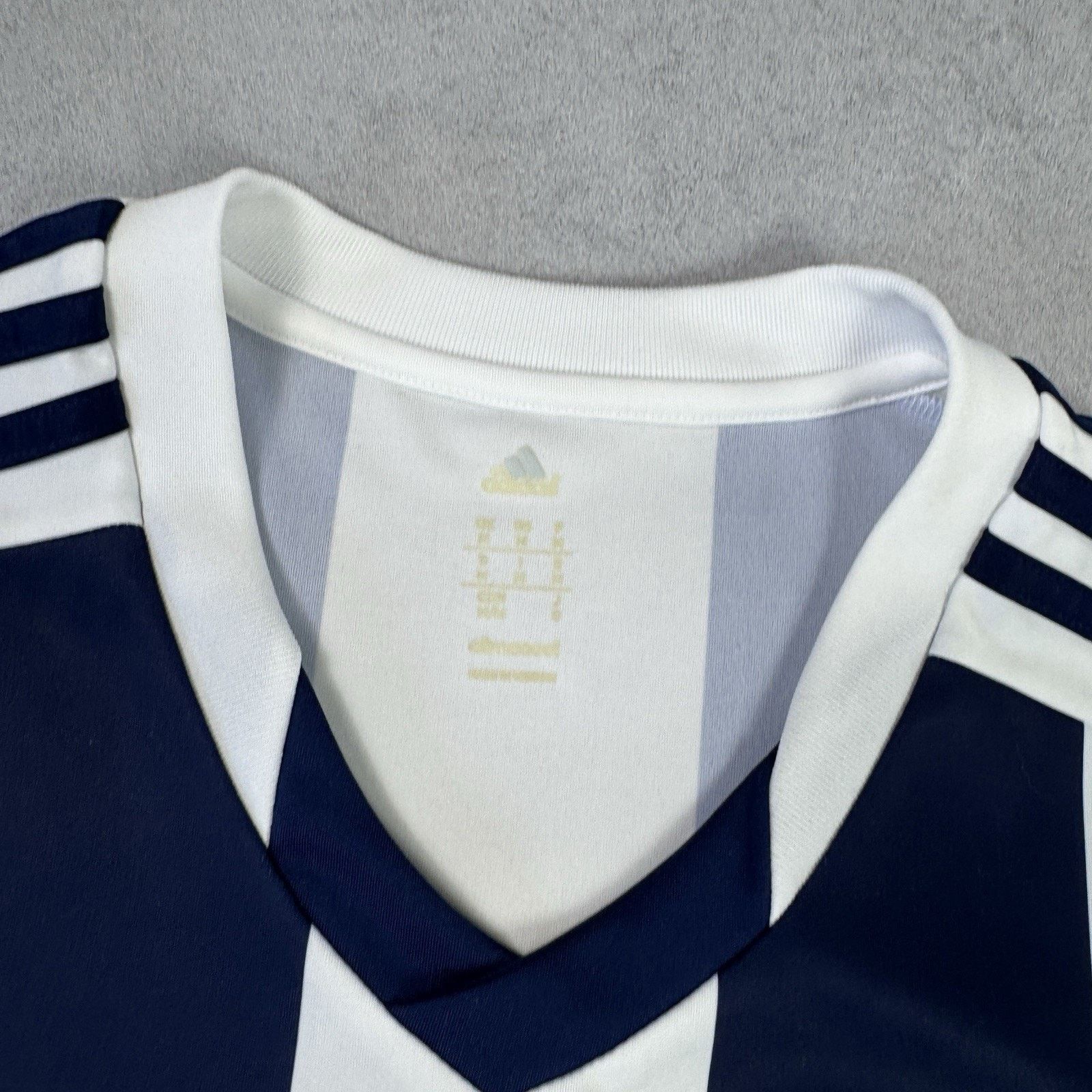 Adidas Vintage West Bromwich Albion 2013 2015 Soccer Jersey Size M Size US M / EU 48-50 / 2 - 4 Thumbnail