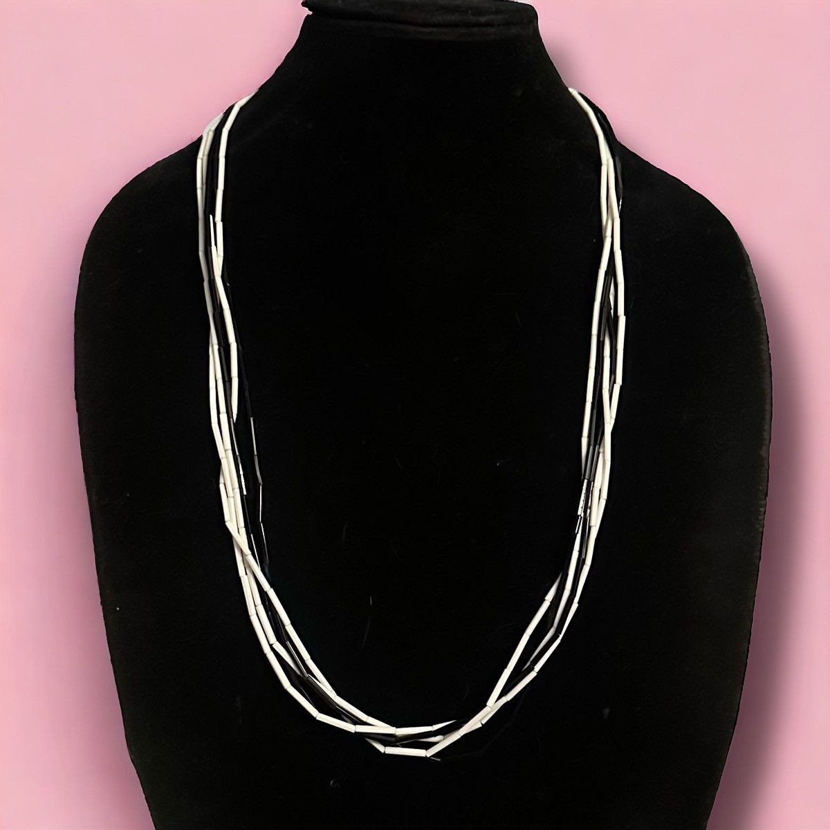 Vintage Vintage twisted black and white glass tube bead necklace Size ONE SIZE - 1 Thumbnail