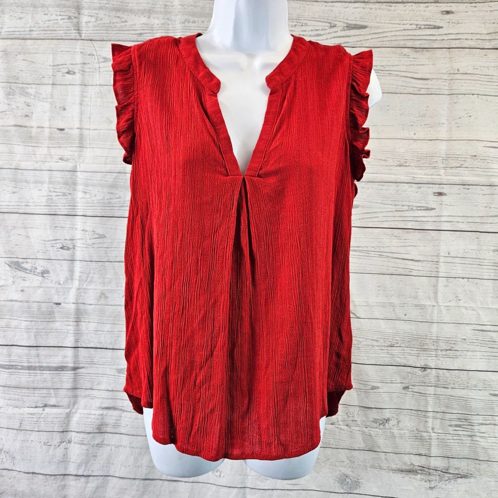 Vintage VINTAGE? Universal Thread Womens Top Sz Small Solid Red Sleeveless V-Neck Rayon Blend Shirts? Size S / US 4 / IT 40 - 2 Thumbnail
