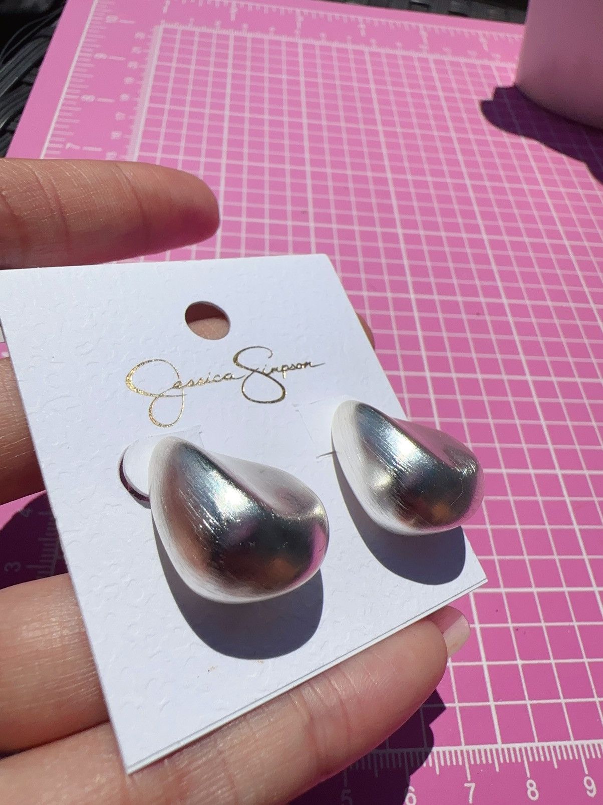 Designer × Jessica Simpson Jessica Simpson Earrings silver tone teardrop reflective Size ONE SIZE - 4 Thumbnail