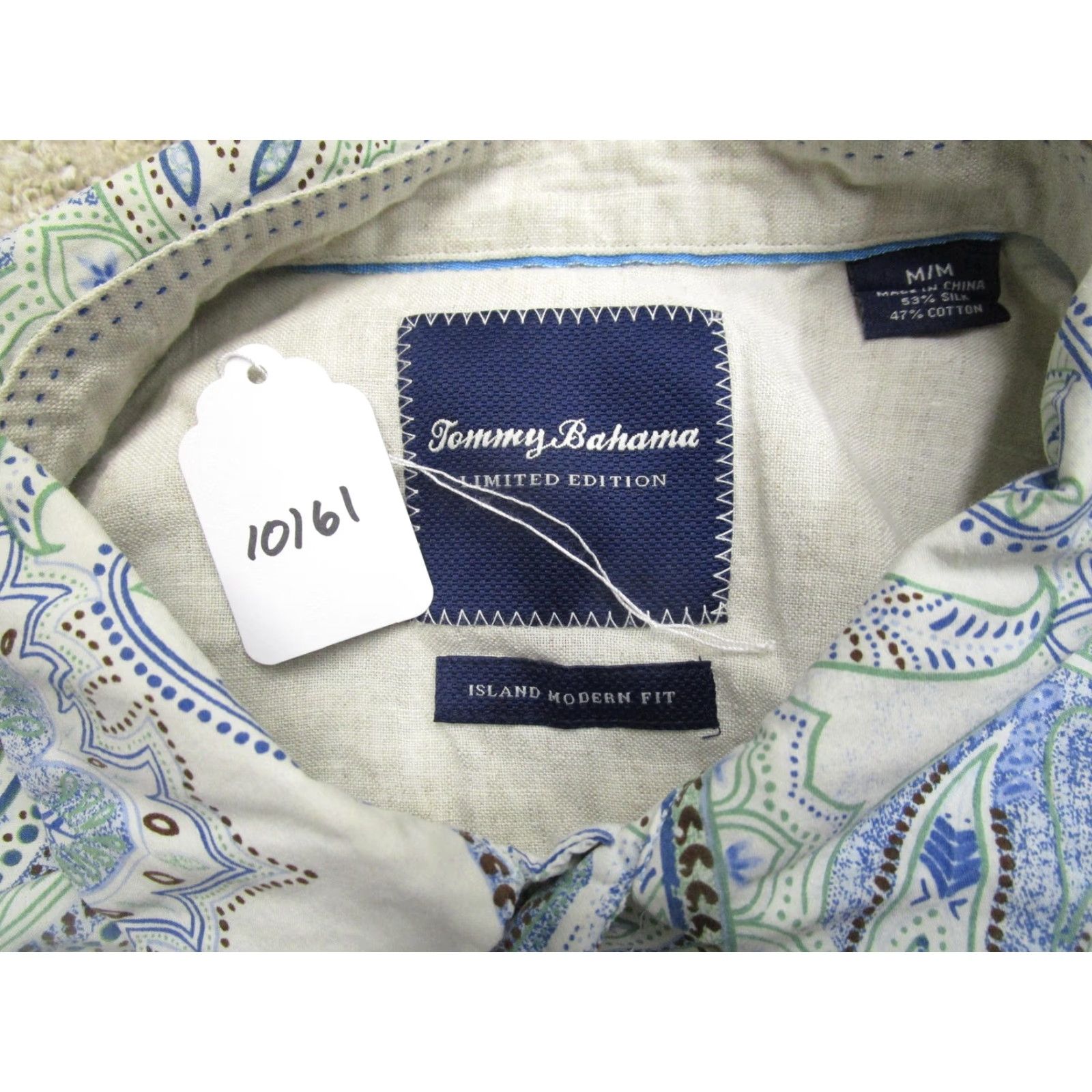 Tommy Bahama Tommy Bahama Shirt Men Medium Blue White Paisley Silk Blend Short Sleeve Button-Up Beach Casual Travel Size US M / EU 48-50 / 2 - 8 Thumbnail