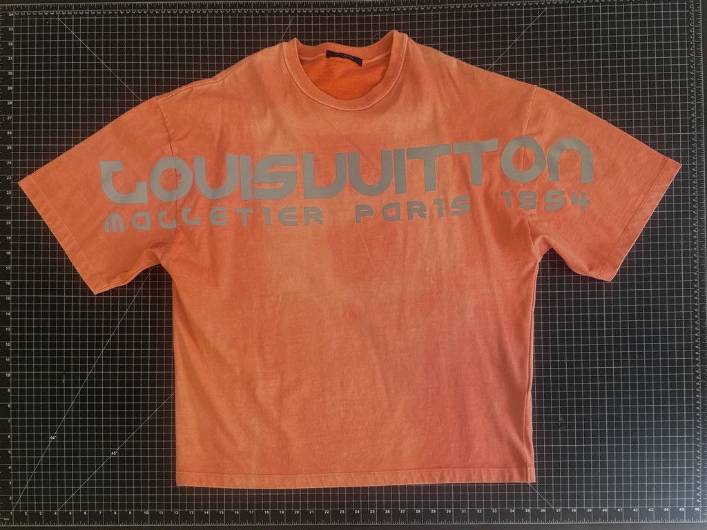 Louis Vuitton Louis Vuitton Oversized 3M Logo Short Sleeve Sweatshirt Size US S / EU 44-46 / 1 - 1 Thumbnail