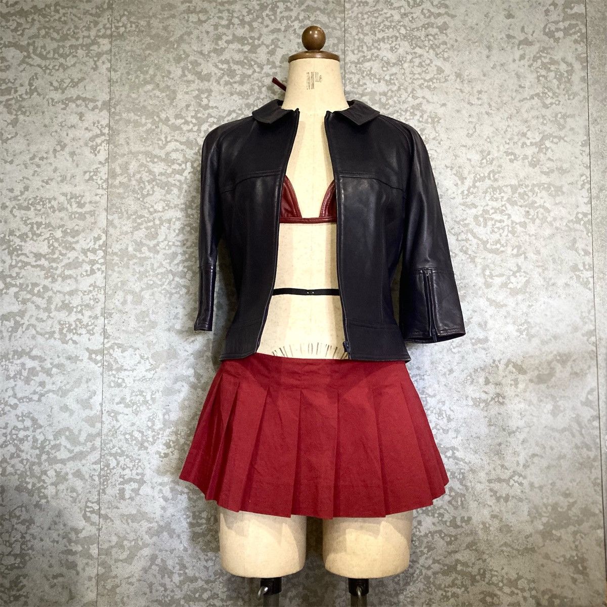 Japanese Brand Y2K Runway Low-Rise Pleated Micro Mini Skirt Archive Size 27" / US 4 / IT 40 - 1 Thumbnail