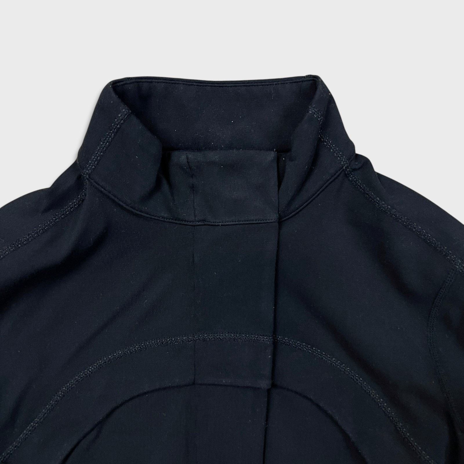 Lululemon Lululemon Define Jacket sz 10 Black Full Zip Track Suit Top Size L / US 10 / IT 46 - 2 Thumbnail