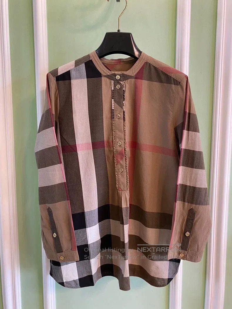 Burberry Burberry Check Doll Collar Shirt. Size US M / EU 48-50 / 2 - 1 Thumbnail