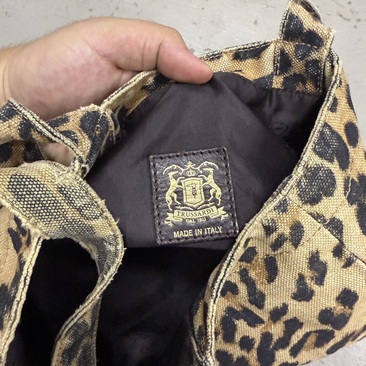 Trussardi Authentic Trussardi Made In Italy Canvas Leopard Tote Bag Size ONE SIZE - 5 Thumbnail