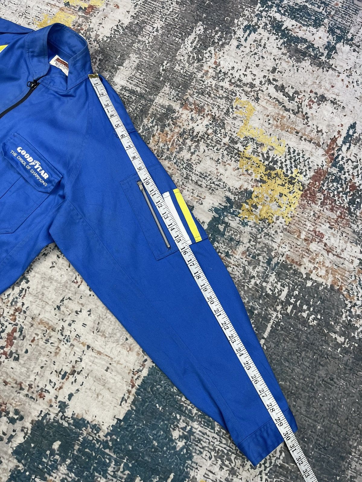 NASCAR Vintage Goodyear Back Hit Big Logo Mechanic Coveralls Size US 35 - 13 Thumbnail