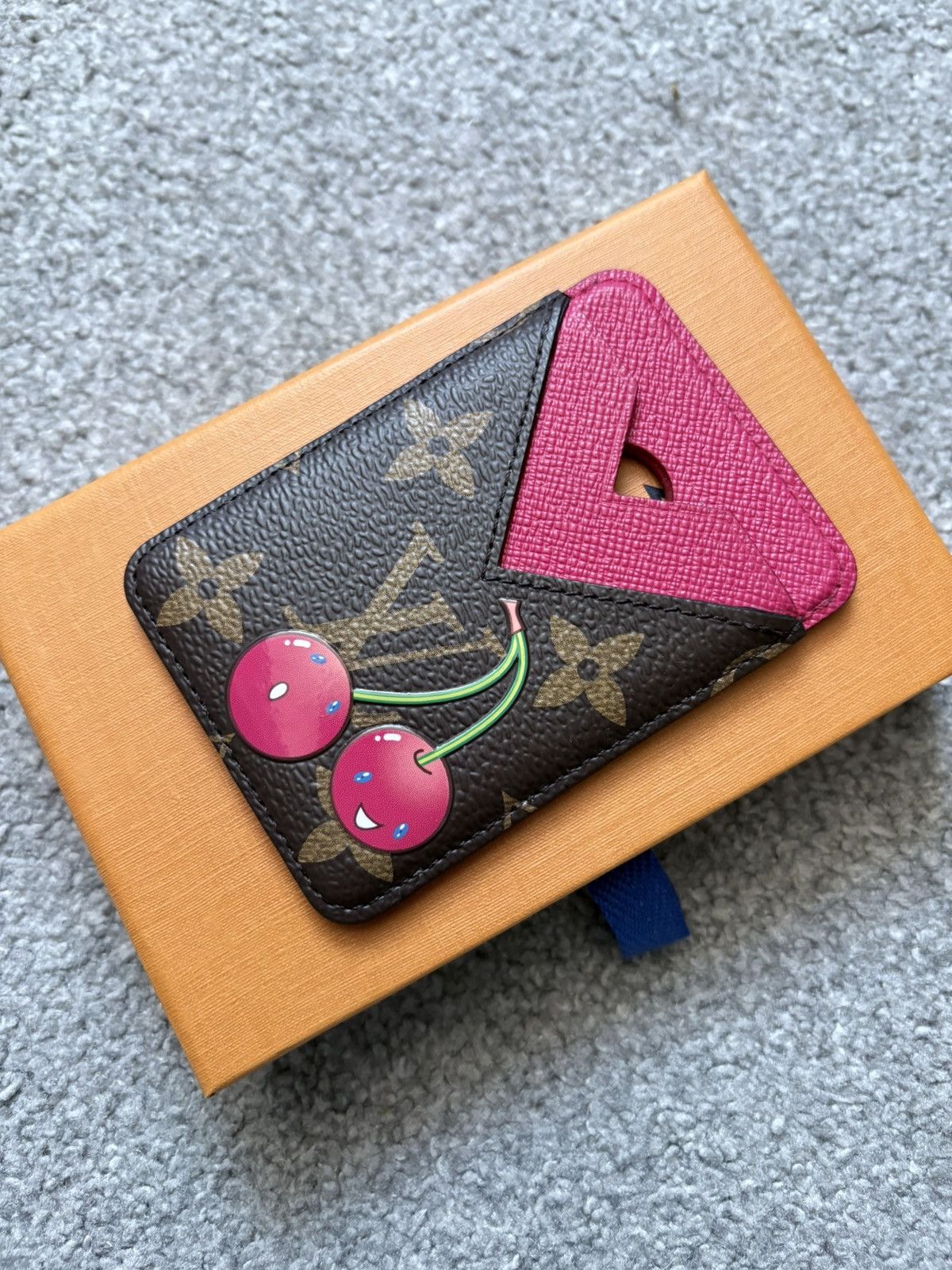 Louis Vuitton Louis Vuitton x Takashi Murakami Monogram Cherry Cardholder Size ONE SIZE - 1 Thumbnail