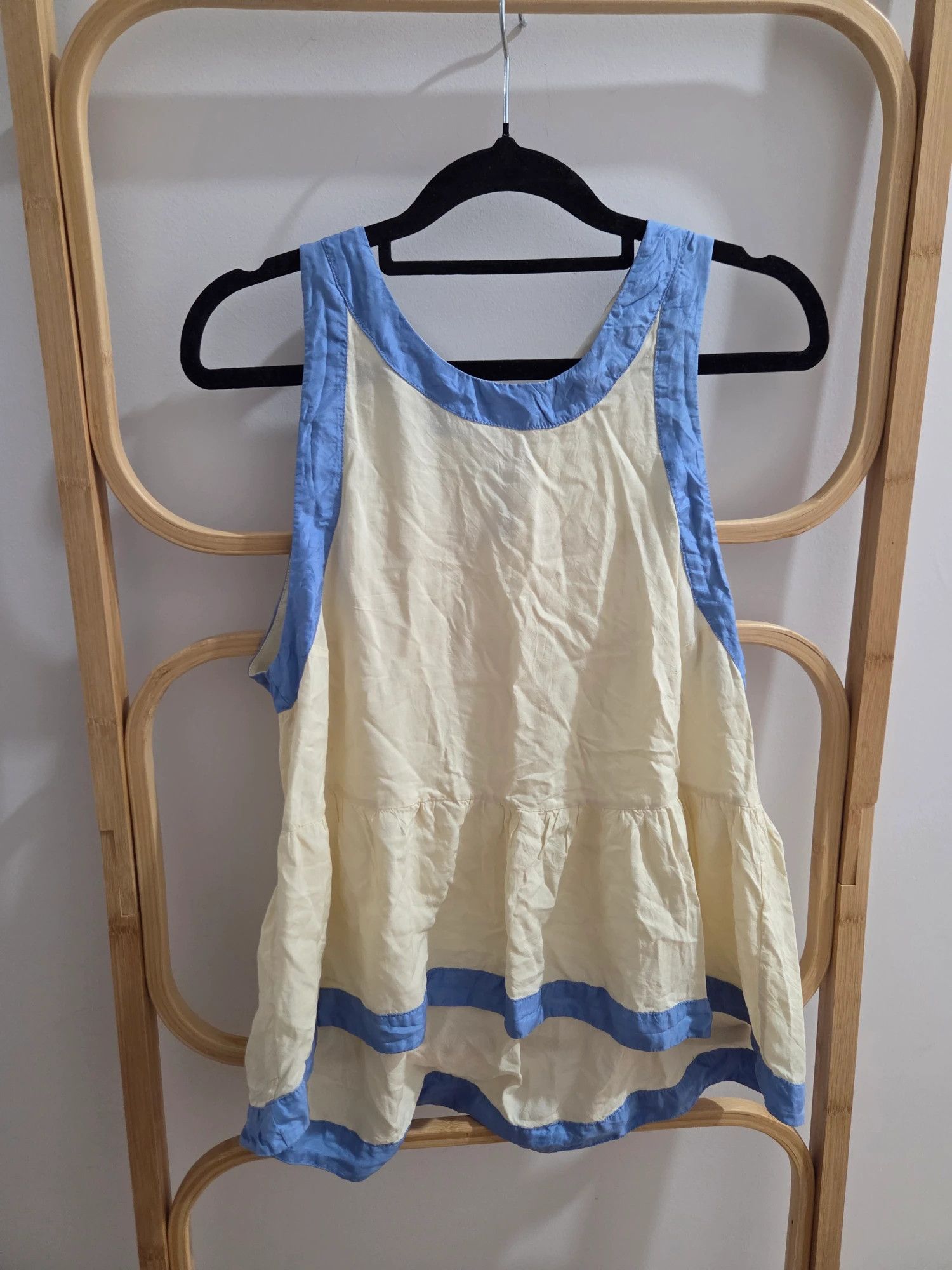 Other Women's Sleeveless Peplum Blouse Top with Keyhole Back, Cream/Off-White Size M / US 6-8 / IT 42-44 - 3 Thumbnail
