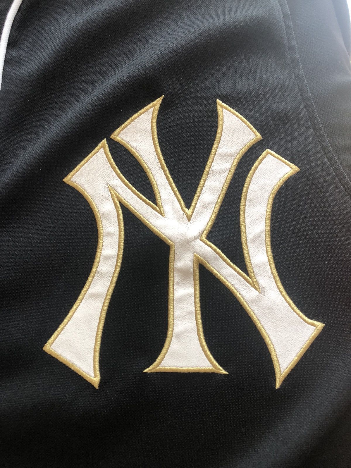 New York Yankees NEW YORK YANKEES MAJESTIC VINTAGE MLB BASEBALL JERSEY Size US M / EU 48-50 / 2 - 2 Thumbnail