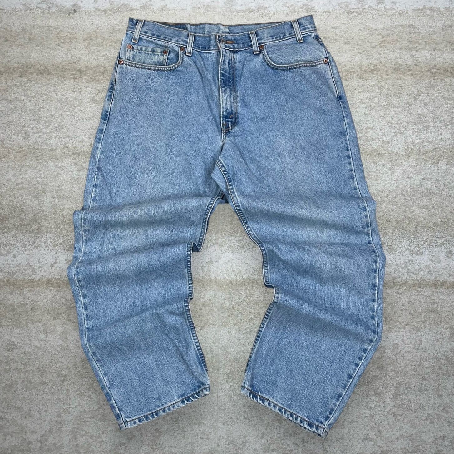 Levi's Vintage 90s Levis Jeans 550 36x30 Relaxed Light Wash Denim Size US 36 / EU 52 - 2 Thumbnail