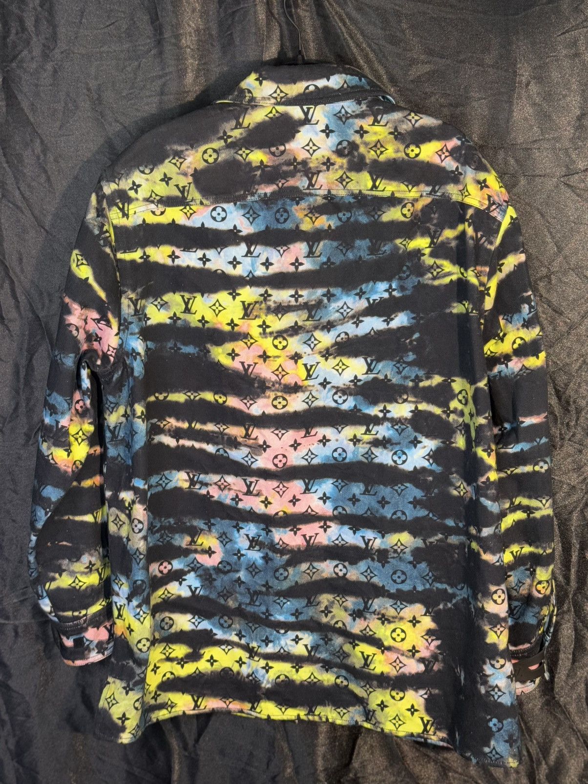 Louis Vuitton Louis Vuitton Tie dye denim jacket Size US M / EU 48-50 / 2 - 4 Thumbnail
