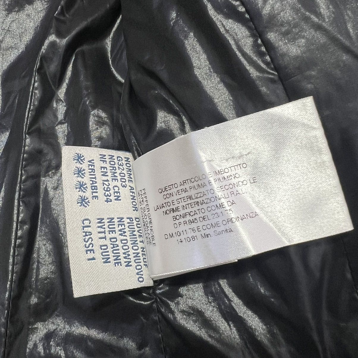 Moncler Moncler vintage women’s down jacket Size XS / US 0-2 / IT 36-38 - 18 Thumbnail