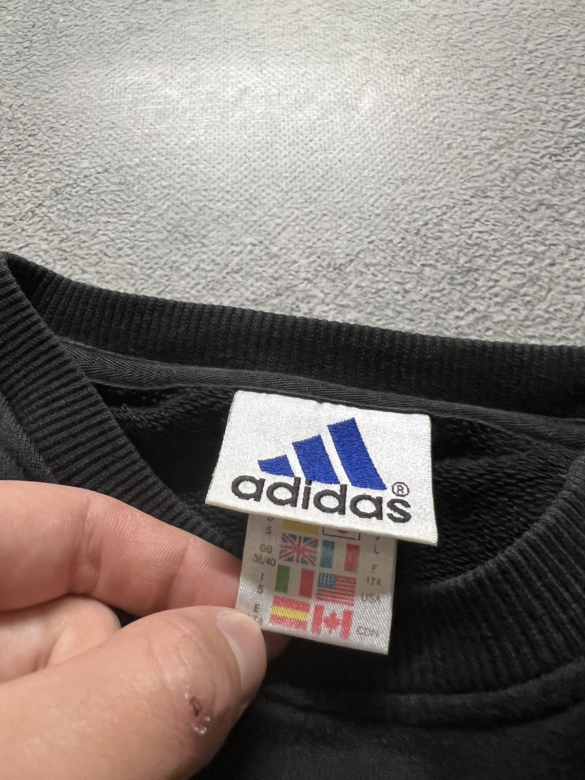 Adidas × Vintage Vintage Y2k Adidas 🖤 Spellout Big Logo Sweatshirt 00’s Size US L / EU 52-54 / 3 - 7 Thumbnail