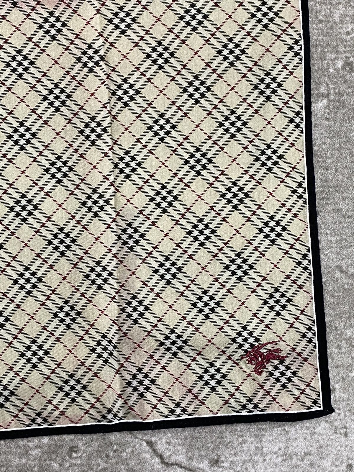 Burberry Burberrys Handkerchief / Bandana / Neckerchief Size ONE SIZE - 7 Thumbnail